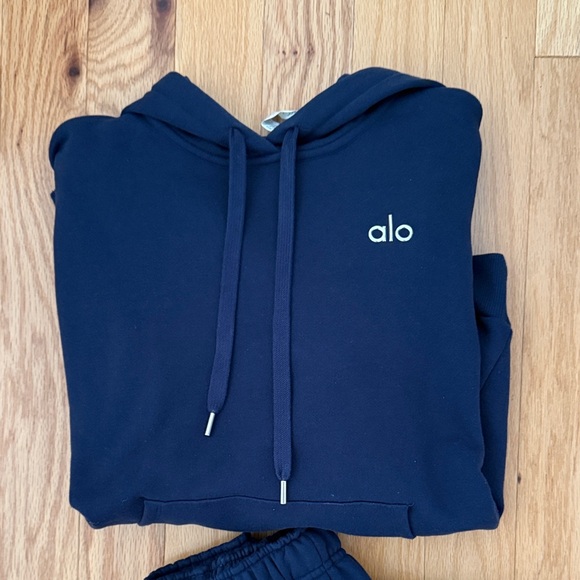 ALO Yoga Accolade Hoodie and Sweatpants, Alo Yoga Matching Set Navy Blue - Picture 2 of 11